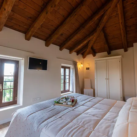 בית כפרי Casale In Collina *